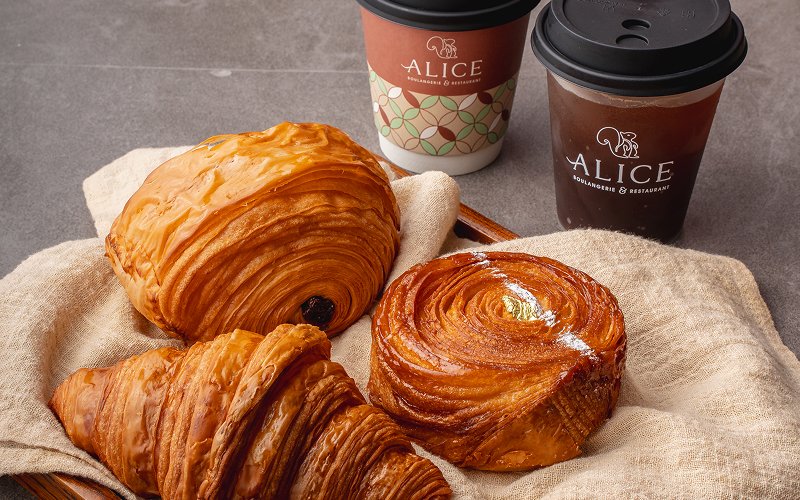Breakfast Catering for Office Teams: What to Serve for Early Meetings and Morning Events
